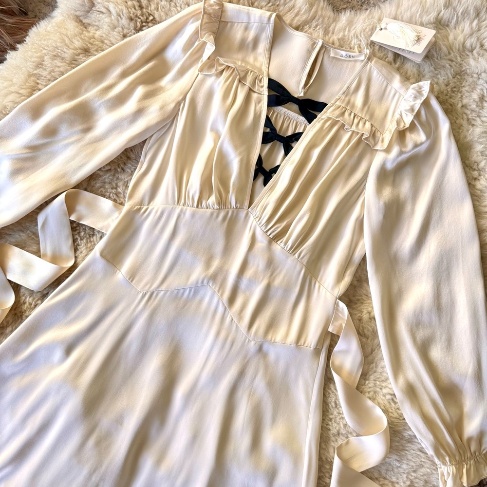💋SOLD💋🖤🦢DÔEN ‘Lorelei’ Silk Satin Bow Maxi Mother of Pearl Dress XS